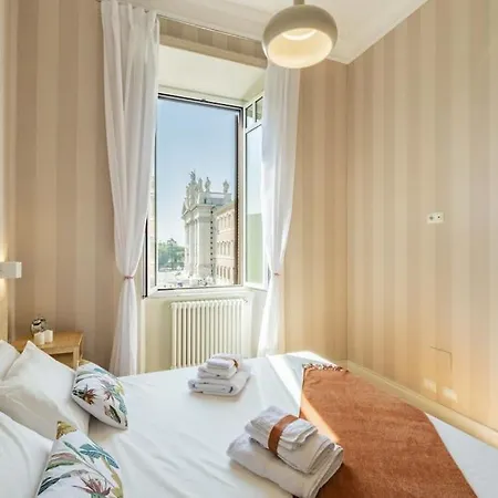 Panoramico Vicino Al Colosseo Apartman Róma
